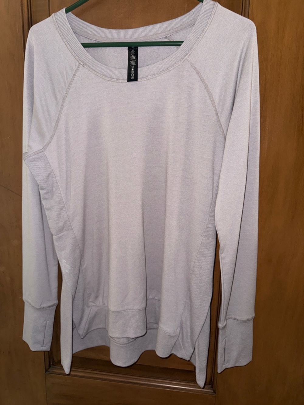 Yogalicious Light Gray Women's Long-Sleeve Pullover